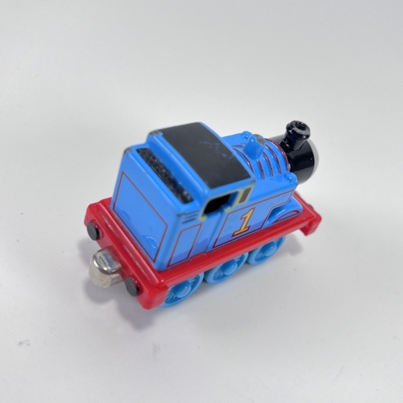 Thomas & Friends Take N Play Diecast Train Thomas the Tank Engine #1 - Picture 3 of 5